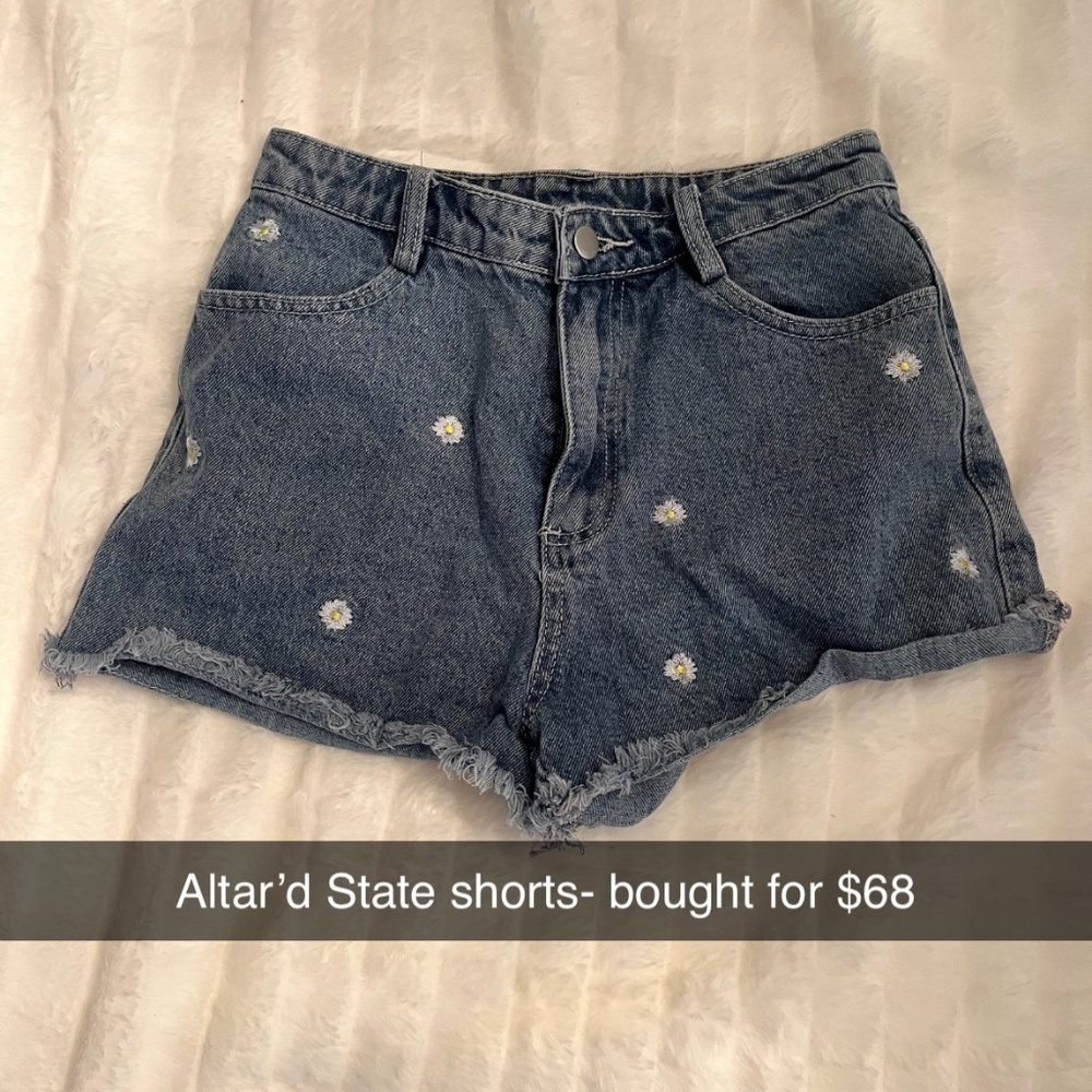 Women's Altar'd State shorts